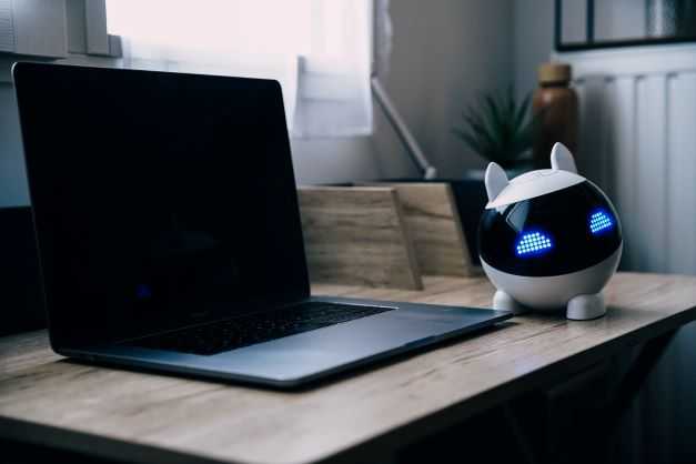Découvrez le robot Winky et toutes ses fonctionnalités qui permettent aux enfants d’apprendre tout en s’amusant